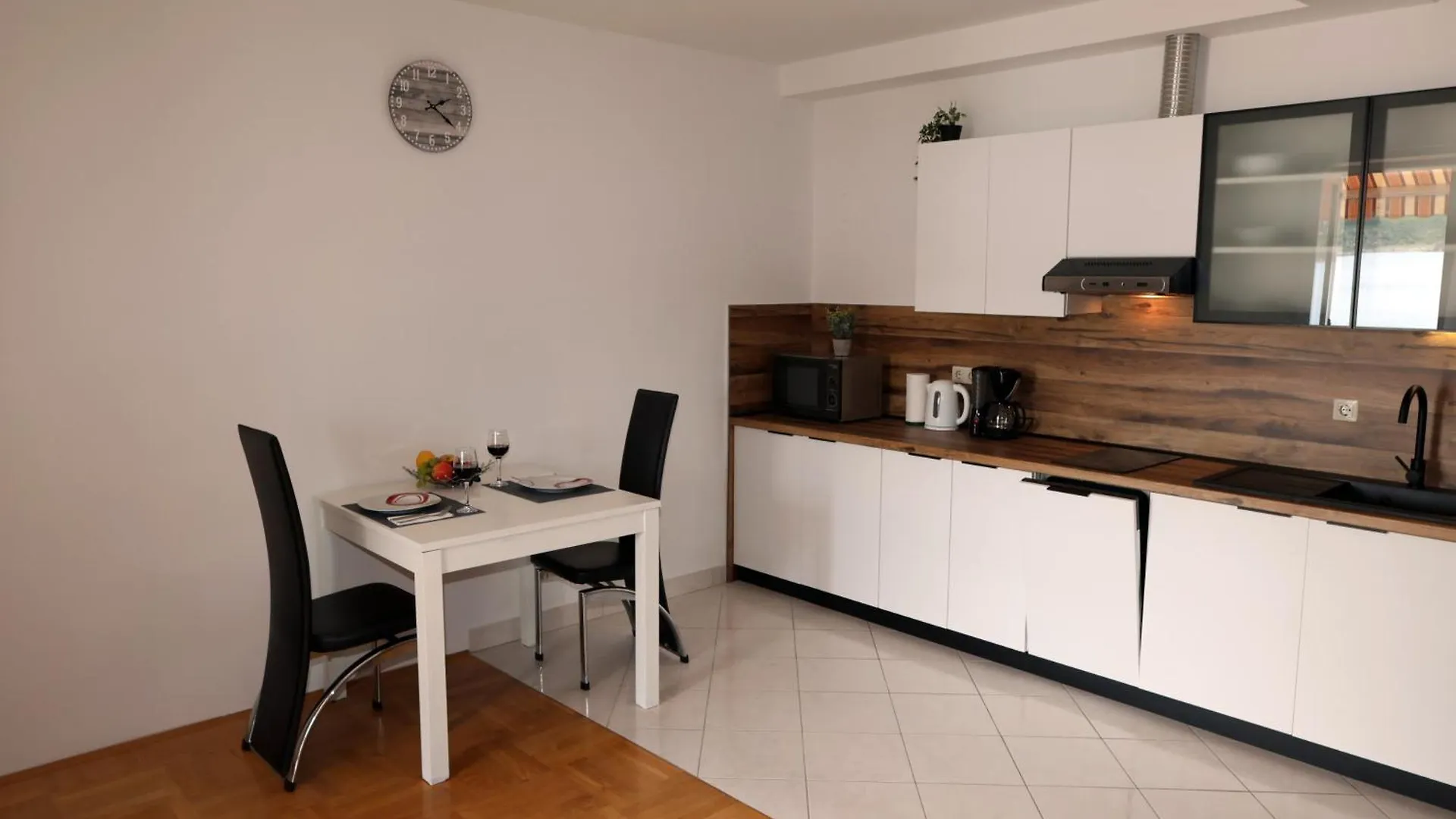 Villa Tiha Sea Beach Apartments Silo  Croatia